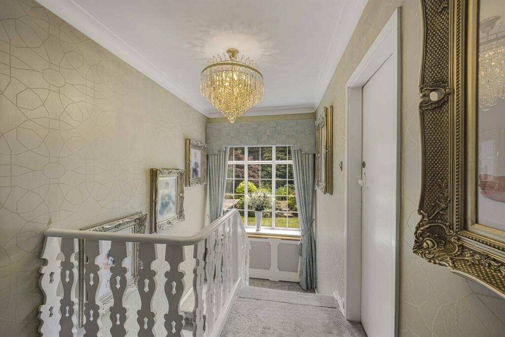 5 bedroom detached house for sale in Park Road, Hale, Altrincham, WA15